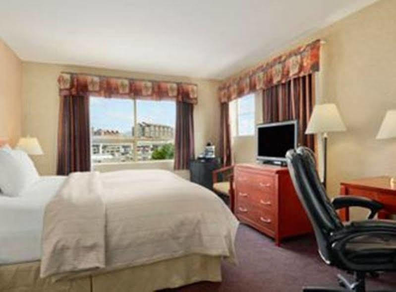 Hotel Days By Wyndham Vancouver Airport Richmond